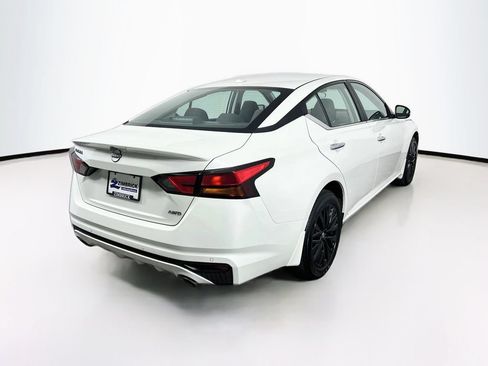 Used 2025 Nissan Altima 2.5 SV w/ SV Special Edition Package AWD/4WD image 7