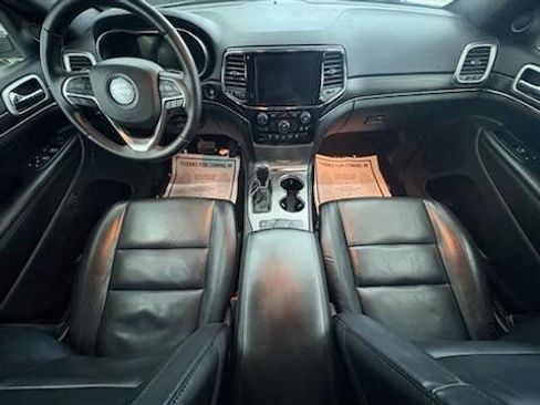 Used 2020 Jeep Grand Cherokee Limited image 17