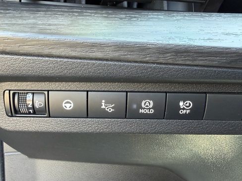 Certified 2024 Nissan Ariya AWD image 22
