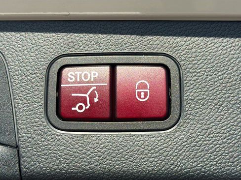 Used 2022 Mercedes-Benz GLC 300 image 13