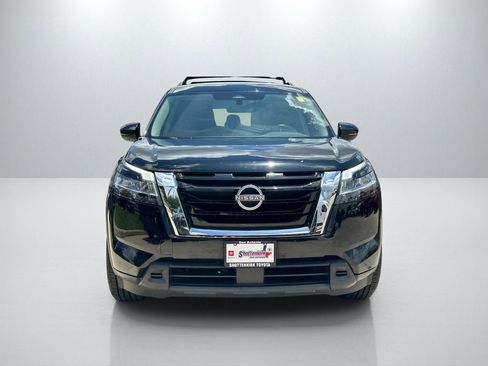 Used 2022 Nissan Pathfinder SV FWD image 2