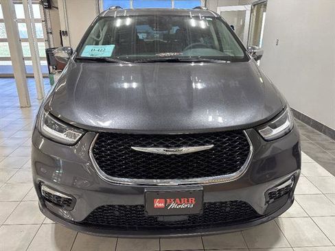Used 2022 Chrysler Pacifica Limited AWD/4WD image 6