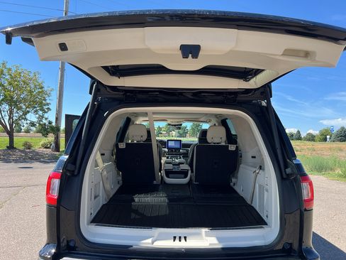 Used 2019 Lincoln Navigator Black Label AWD/4WD image 26