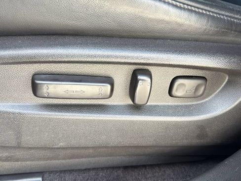 Used 2016 Acura MDX w/ Advance & Entertainment Pkg FWD image 11
