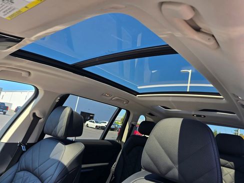 Used 2024 BMW X7 xDrive40i image 25