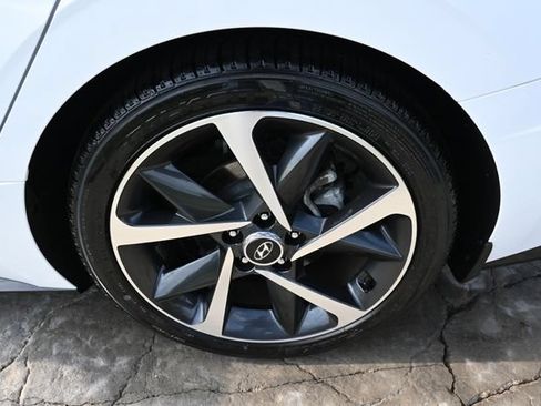 Used 2023 Hyundai Sonata SEL Plus FWD image 13