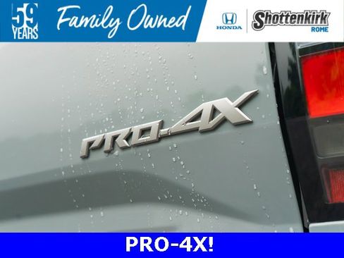 Used 2023 Nissan Frontier PRO-4X w/ Technology Package image 17
