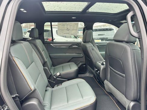 New 2026 GMC Acadia AT4 w/ Luxury Package image 4