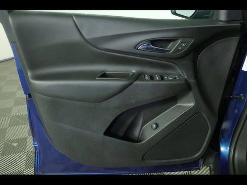 Used 2020 Chevrolet Equinox LT w/ Driver Convenience Package image 20