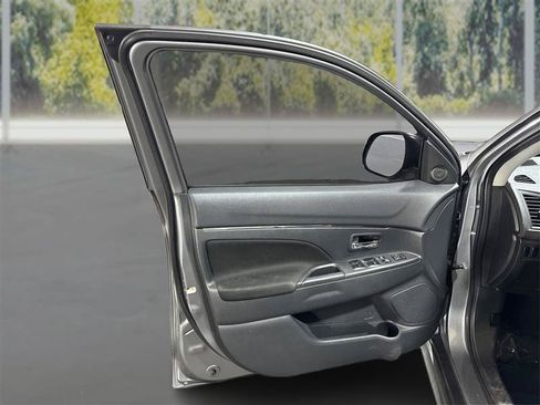 Used 2020 Mitsubishi Outlander Sport AWD image 18
