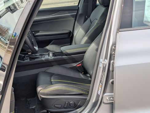 Certified 2025 Kia K5 GT w/ GT1 Package image 11