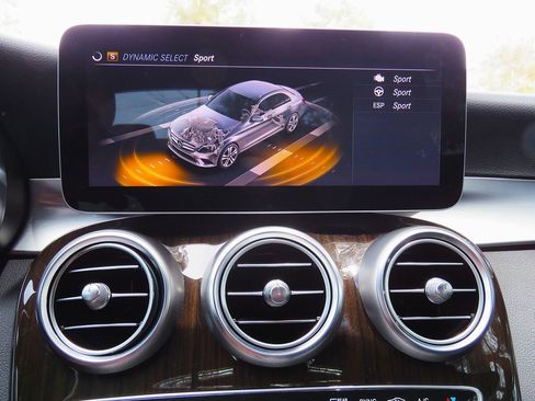 Used 2019 Mercedes-Benz C 300 Sedan w/ Premium Package image 28