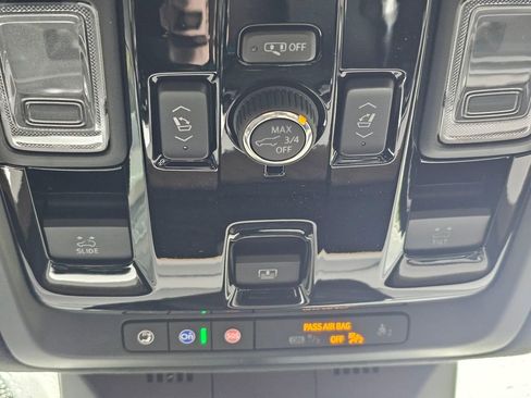 New 2026 Cadillac Escalade ESV Platinum Sport AWD/4WD image 37