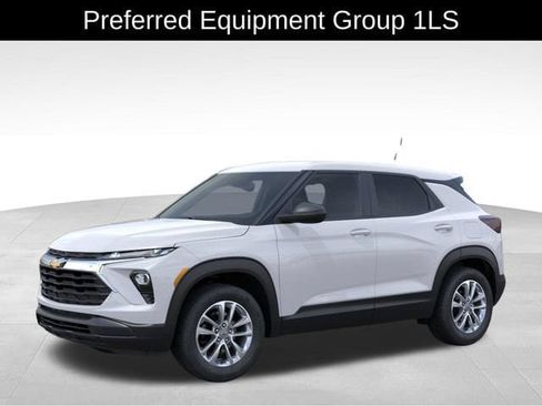 New 2026 Chevrolet TrailBlazer LS w/ LS Convenience Package AWD/4WD image 2
