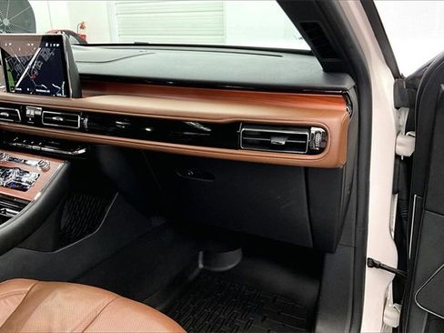 Used 2023 Lincoln Aviator Reserve w/ Elements Package Plus image 15