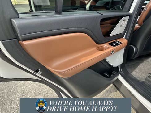 Certified 2023 Lincoln Aviator Reserve w/ Equipment Group 201A image 28