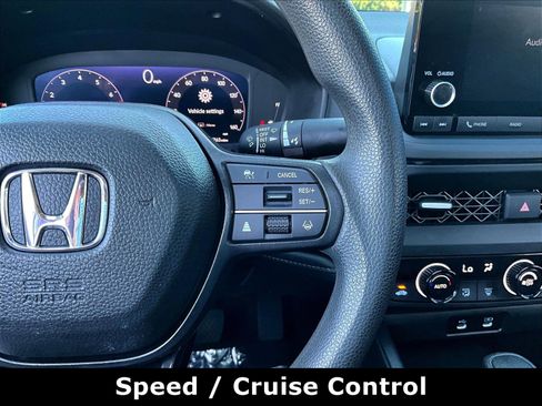 Used 2025 Honda Accord SE image 11