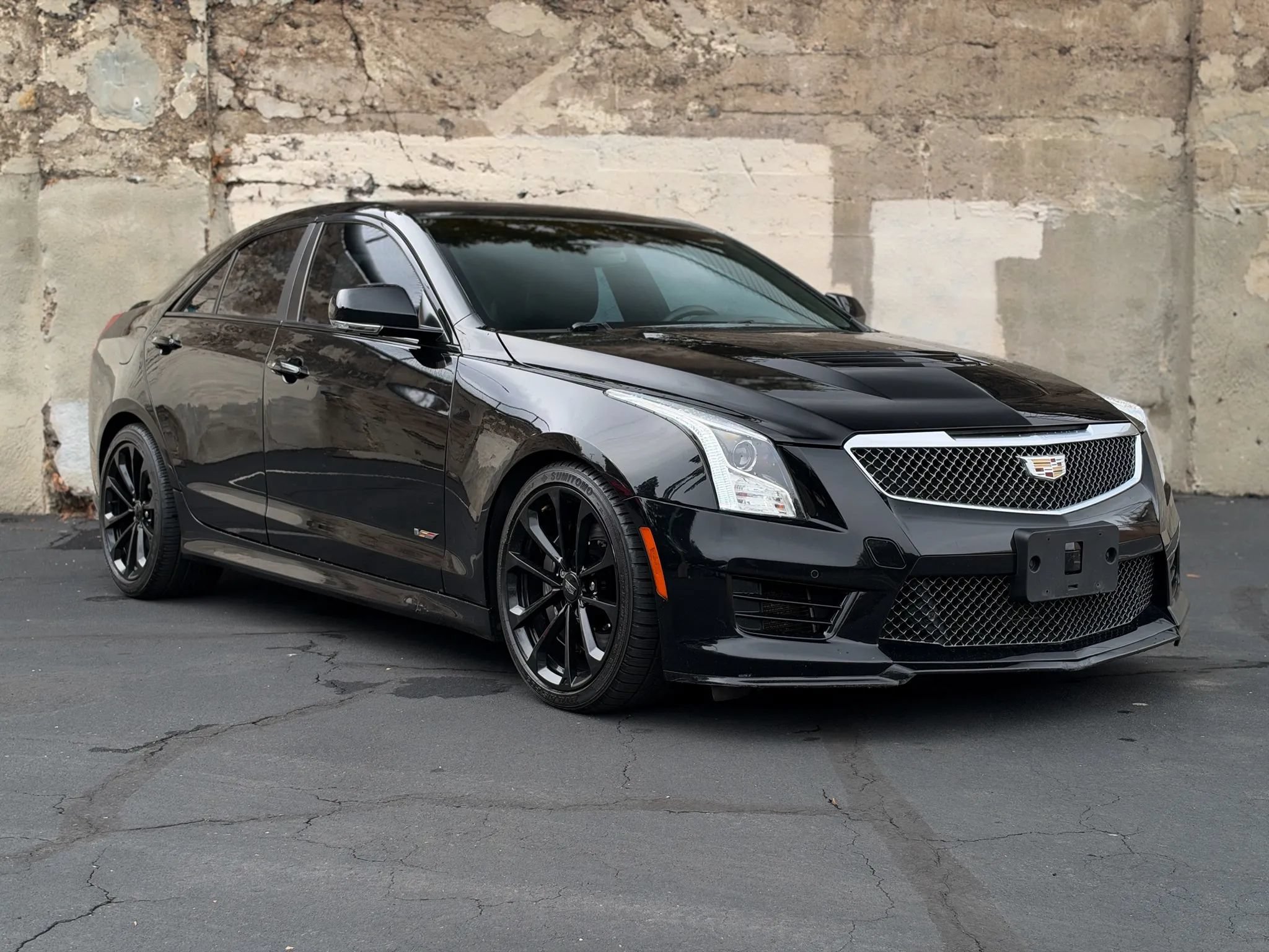 Used 2016 Cadillac ATS V w/ Luxury Package RWD image 3
