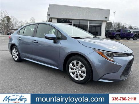 Certified 2021 Toyota Corolla LE image 1