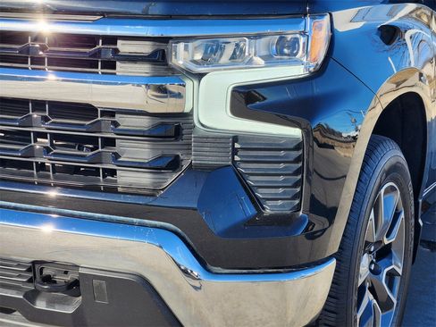 Used 2022 Chevrolet Silverado 1500 LT image 9