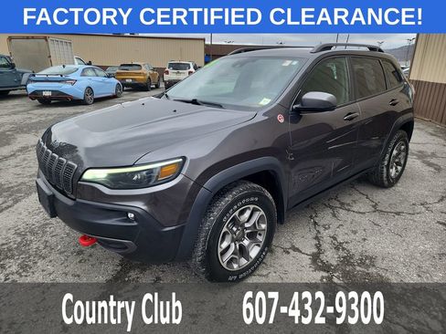 Used 2021 Jeep Cherokee Trailhawk AWD/4WD image 4