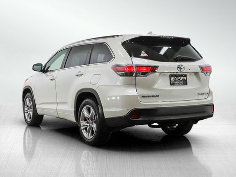Used 2016 Toyota Highlander Limited image 3
