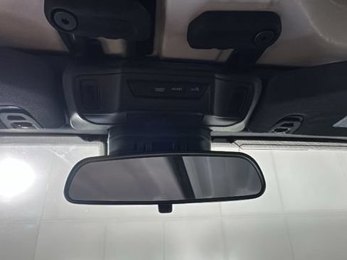 Used 2024 Jeep Wrangler Unlimited w/ Convenience Group AWD/4WD image 24