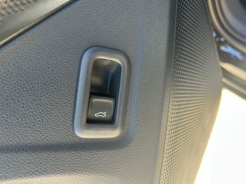 New 2026 Volkswagen Tiguan SE R-Line image 55