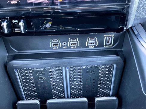 Used 2026 RAM 1500 Laramie w/ Night Edition image 19