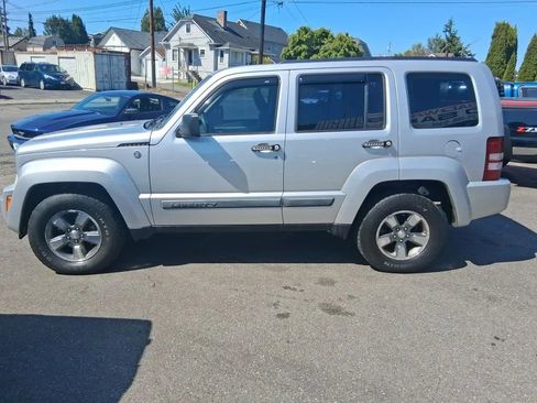 Used 2008 Jeep Liberty Sport AWD/4WD image 8