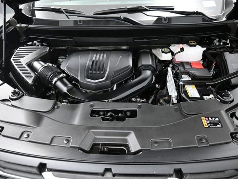 Used 2025 GMC Acadia Elevation FWD image 7