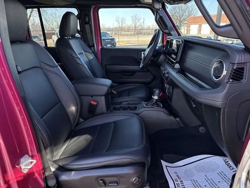 Used 2024 Jeep Wrangler Sahara w/ Safety Group image 28