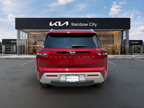 Used 2022 Nissan Pathfinder SL w/ SL Premium Package FWD image 4