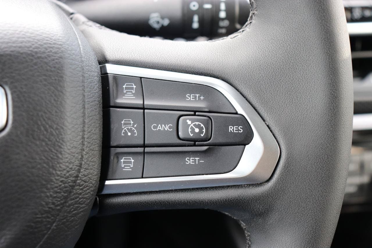 Used 2026 Jeep Compass Limited AWD/4WD image 28