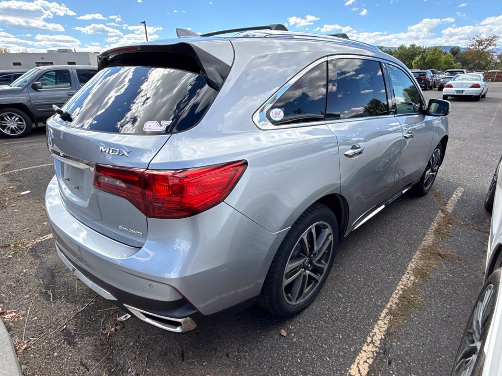 Used 2017 Acura MDX w/ Advance & Entertainment Pkg AWD/4WD image 2