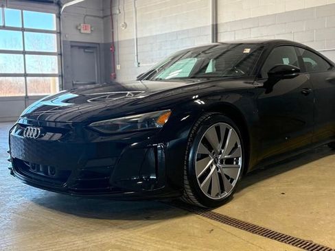 Used 2022 Audi e-tron GT Premium Plus w/ Performance Package image 3