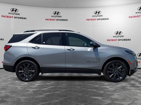 Used 2023 Chevrolet Equinox RS FWD image 2