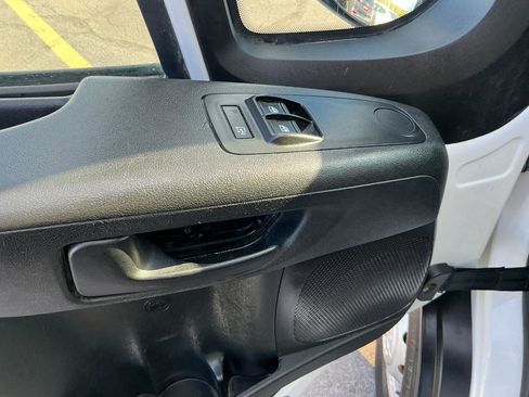 Used 2023 RAM ProMaster 2500 FWD image 9