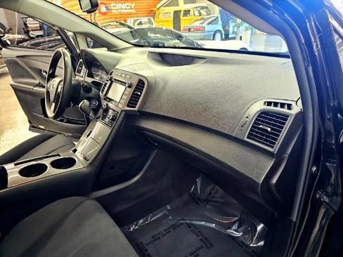 Used 2015 Toyota Venza Limited image 14