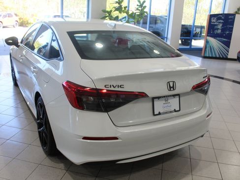 Used 2023 Honda Civic Sport image 7
