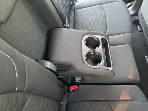 Certified 2025 Nissan Pathfinder SV image 19