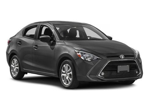 Used 2017 Toyota Yaris iA image 6