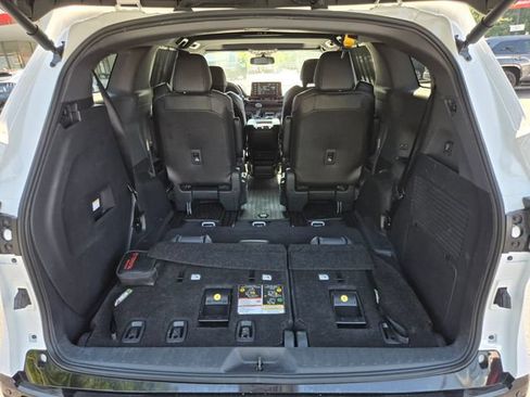 Used 2024 Toyota Sienna XSE w/ XSE Plus Package AWD/4WD image 17
