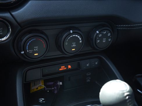 New 2026 MAZDA MX-5 Miata Club w/ Weather Package RWD image 19