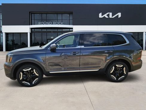 Certified 2024 Kia Telluride EX w/ EX Captain's Chair Package FWD image 4