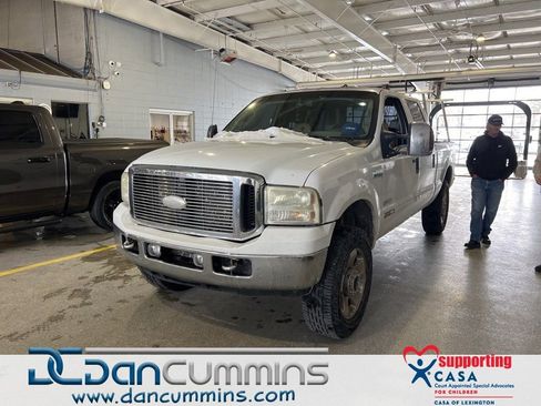 Used 2006 Ford F350 Lariat image 1