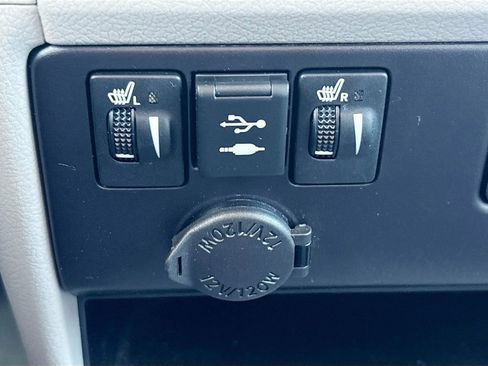 Used 2020 Toyota Sienna XLE w/ XLE Navigation Package FWD image 20