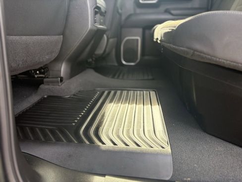 Used 2024 Chevrolet Silverado 1500 LT w/ Z71 Off-Road Package image 17