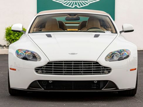 Used 2013 Aston Martin V8 Vantage S RWD image 8