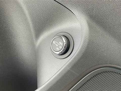 Used 2024 Buick Encore GX Avenir w/ Avenir Convenience Package image 22